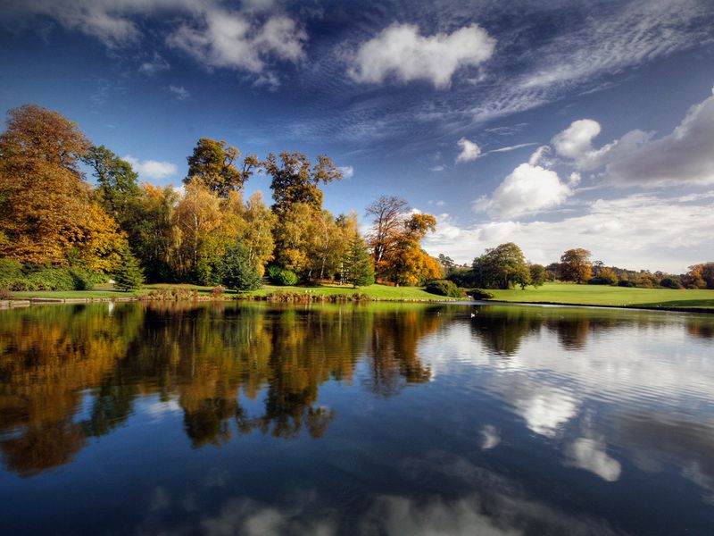 2009-07-30_1415_leedscastlegrounds_1280x960.jpg