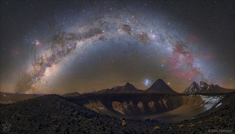 2017-08-30_apod_ChileanVolcanoSky_Fairbairn_1682.jpg