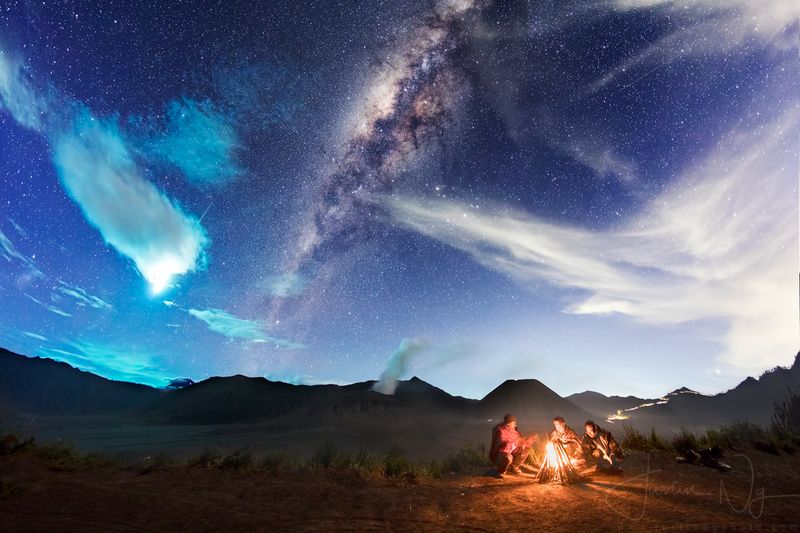 2018-03-13_170506-Campfire-under-Milky-Way-w.jpg