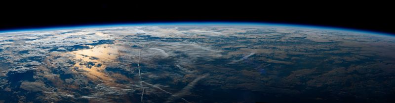 2018-04-25_earth_jsc2016e096370.jpg